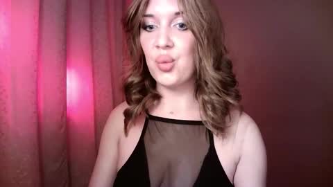 Snapshot of velvetrich8 chatting on February 2026 05:03:01 PM VelvetRich8 online show from February 2026 05:03:01 PM