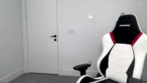 VelvetTGirl online show from February 2026 02:18:02 AM