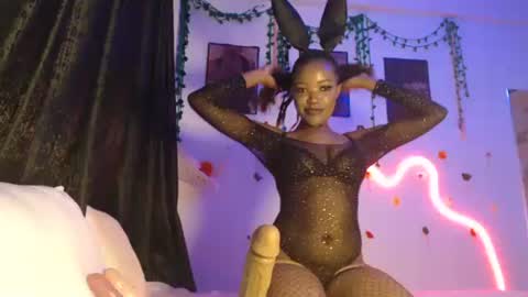 COCO XOXO online show from November 2025 10:03:02 AM