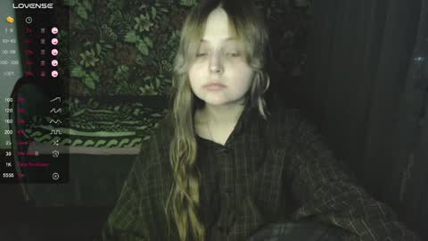 Snapshot of vendymories chatting on May 2026 05:51:01 PM eva 3 online show from May 2026 05:51:01 PM