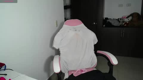Snapshot of venelope1 chatting on May 2026 03:04:02 AM Venelope 3 online show from May 2026 03:04:02 AM
