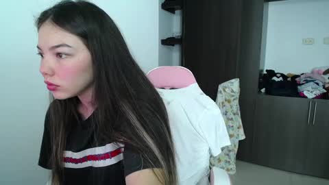 Snapshot of venelope1 chatting on May 2026 11:00:02 PM Venelope 3 online show from May 2026 11:00:02 PM