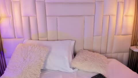 Snapshot of venezsofia chatting on May 2026 11:33:01 PM venez sofia online show from May 2026 11:33:01 PM