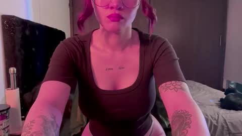 Snapshot of venicebtch666 chatting on October 2025 11:43:01 AM Lanna online show from October 2025 11:43:01 AM