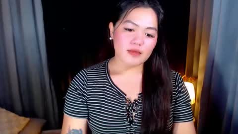 Snapshot of venus_colly chatting on June 2026 12:41:01 PM I am Colly Your mystery girl online show from June 2026 12:41:01 PM