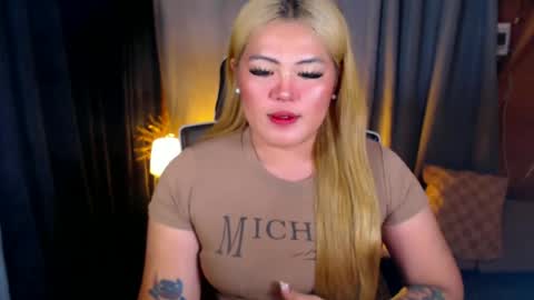 Snapshot of venus_colly chatting on July 2026 07:56:02 AM I am Colly Your mystery girl online show from July 2026 07:56:02 AM