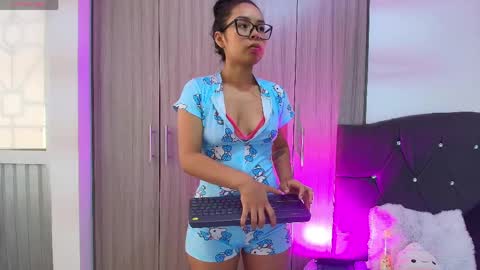 Snapshot of venus_hexxx chatting on May 2026 11:26:02 AM venus_hexxx online show from May 2026 11:26:02 AM