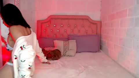 emily independent account  MY conextion 1100 GTM  to  17hr GTM online show from November 2025 09:25:02 PM