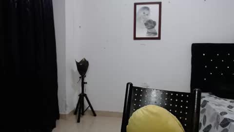 venus_menoza online show from October 2025 12:50:01 PM