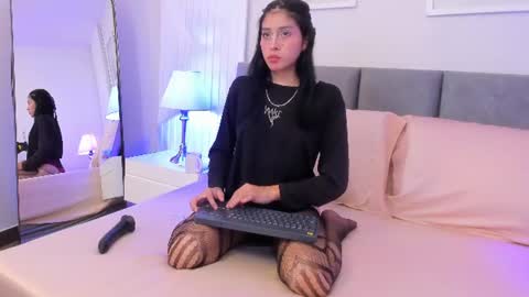 Snapshot of venus_seduccion chatting on June 2026 11:22:02 AM VENUS online show from June 2026 11:22:02 AM