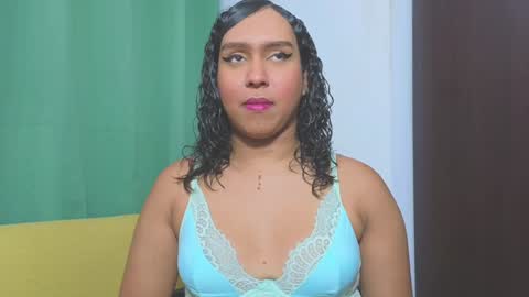 Snapshot of venus_speer chatting on December 2024 11:36:02 PM Luisa online show from December 2024 11:36:02 PM