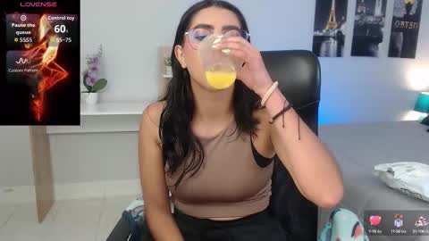 Snapshot of venus_steffen chatting on September 2025 12:27:02 PM Mia online show from September 2025 12:27:02 PM