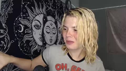 Miss Venus online show from September 2025 12:49:01 AM