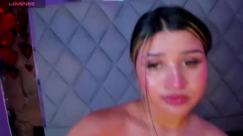 Venusowen  online show from February 2025 06:54:02 PM