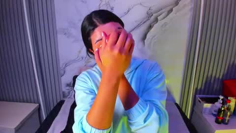 Venusowen  online show from March 2026 01:00:01 PM