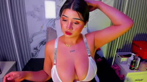 Venusowen  online show from May 2026 02:22:01 PM