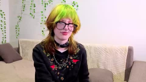 Erica online show from September 2025 08:32:02 PM