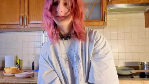 Erica online show from May 2026 08:05:02 PM
