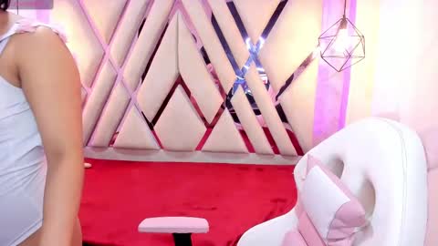 Domelipa  online show from December 2024 10:43:01 PM