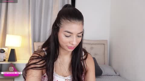 vero_cam online show from January 2025 01:03:01 AM