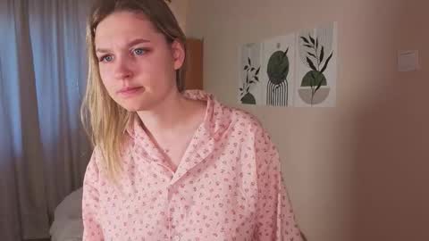 Veronica online show from September 2025 04:34:02 AM