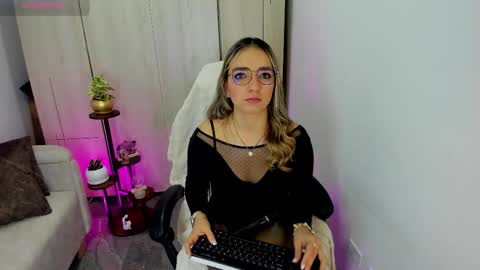 Catalina online show from November 2025 01:12:02 PM