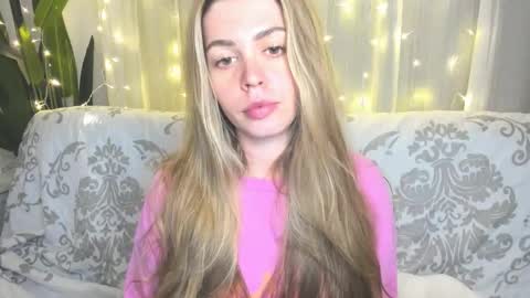 Snapshot of veronarolls chatting on February 2026 09:24:02 PM Lolitalolz online show from February 2026 09:24:02 PM