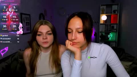 Ronni online show from September 2025 07:27:02 PM