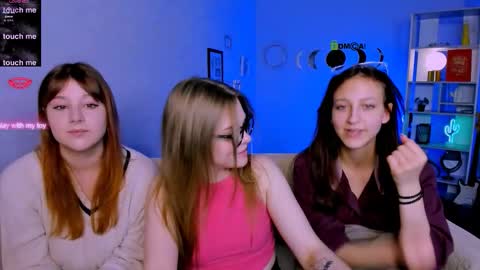 Ronni online show from December 2025 08:36:02 PM