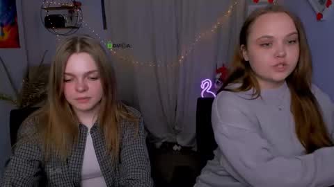 Snapshot of veronica_bubble chatting on March 2026 08:23:02 PM Ronni online show from March 2026 08:23:02 PM