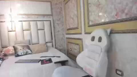 Veronica  online show from March 2026 03:30:01 PM