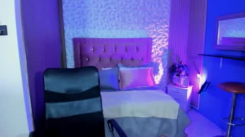 VERONICA online show from October 2025 06:08:02 PM