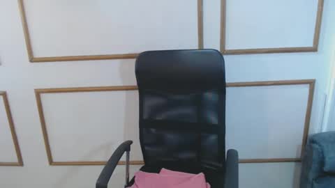 VERONICA online show from November 2025 04:06:01 PM