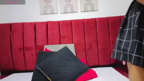 Snapshot of veronica_mae chatting on September 2025 04:03:01 AM VERONICA online show from September 2025 04:03:01 AM