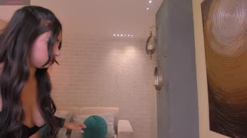 Snapshot of veronicablue1 chatting on September 2025 10:15:01 AM Vero online show from September 2025 10:15:01 AM