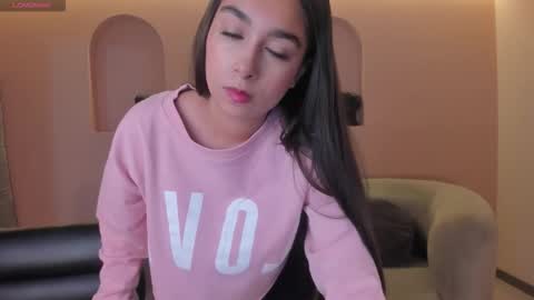 Snapshot of veronicablue1 chatting on October 2025 11:30:01 AM Vero online show from October 2025 11:30:01 AM