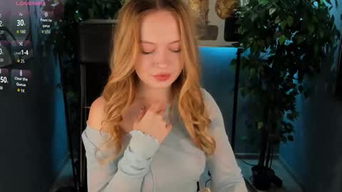 Snapshot of veronicablush_ chatting on January 2026 07:01:01 AM VERONICA FOLLOW ME online show from January 2026 07:01:01 AM