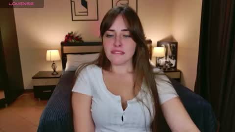Snapshot of veronicafreman chatting on July 2026 05:32:02 AM Veronica online show from July 2026 05:32:02 AM