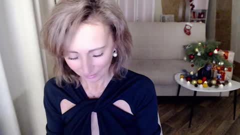 Snapshot of veronicagilbert chatting on December 2024 05:16:02 AM Helen online show from December 2024 05:16:02 AM