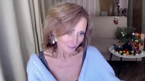 Snapshot of veronicagilbert chatting on December 2024 11:49:02 AM Helen online show from December 2024 11:49:02 AM