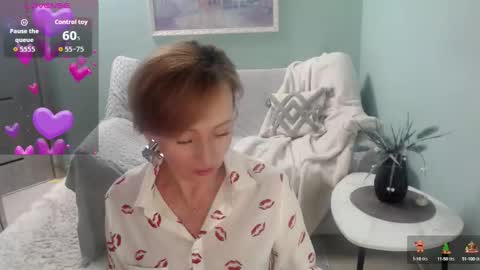 Snapshot of veronicagilbert chatting on September 2025 07:13:02 AM Helen online show from September 2025 07:13:02 AM