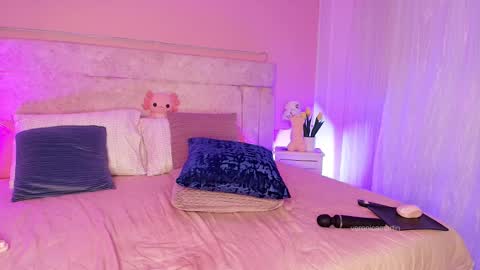 Vero  online show from February 2025 12:19:02 AM