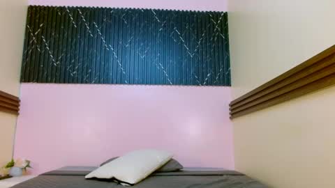 Veronica Robles online show from June 2026 06:46:02 PM