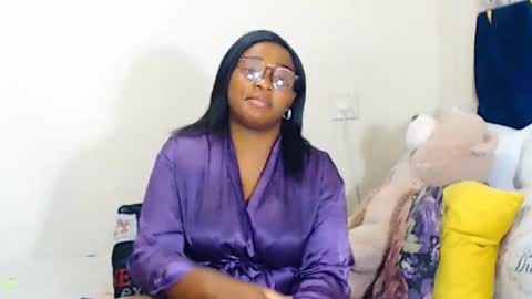 Snapshot of veronicarod1 chatting on April 2026 05:45:02 PM veronicarod1 online show from April 2026 05:45:02 PM