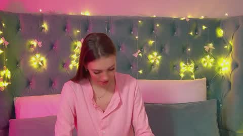 Veronica online show from December 2025 06:55:01 AM