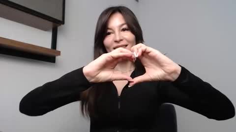 Snapshot of veronik_shy chatting on February 2026 02:07:02 PM veronik_shy online show from February 2026 02:07:02 PM