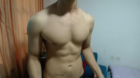 versatileguuy online show from April 2026 10:23:02 PM