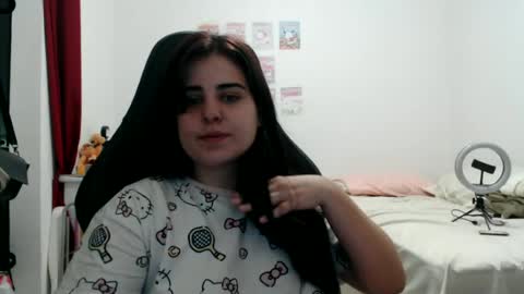Snapshot of veruca99 chatting on June 2026 10:49:02 PM veruca99 online show from June 2026 10:49:02 PM