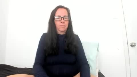 verysassypeachgoddess online show from June 2026 02:33:01 PM