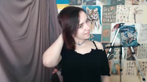 Snapshot of veryveryvery_shy chatting on January 2025 06:46:01 AM veryveryvery_shy online show from January 2025 06:46:01 AM